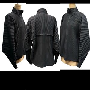 Homme Plisse’ Issey Miyake NWOT mesh jacket with micro cutouts, zip, large, 4
